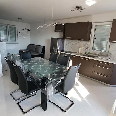 Apartmani Lanterna Krk Town Luaran gambar