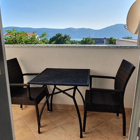 Apartmani Lanterna Krk Town Luaran gambar